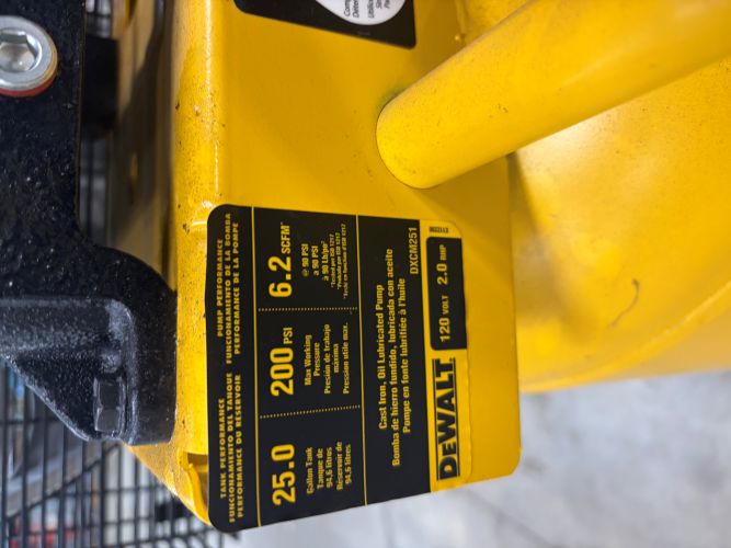 DeWalt Air Compressor - Image 3